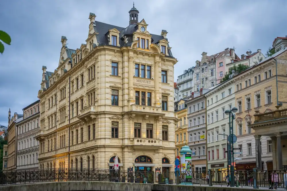 Vysoká Škola Karlovy Vary